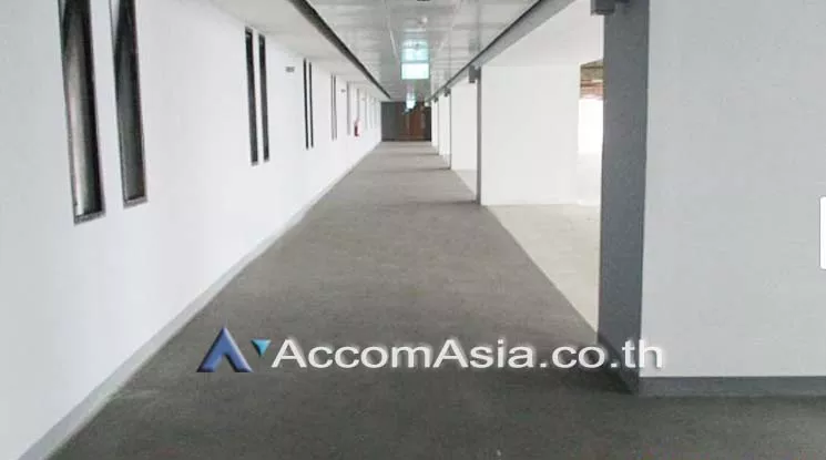 4  Office Space For Rent in silom ,Bangkok MRT Hua Lamphong AA15621